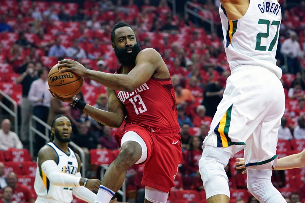 Vào NBA Playoffs, James Harden thủ xịn thế này mà ai cũng nói anh chỉ biết tấn công Vào NBA Playoffs, James Harden thủ xịn thế này mà ai cũng nói anh chỉ biết tấn công